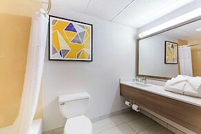 Comfort Inn & Suites Cuyahoga Falls - Akron