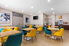 Comfort Inn & Suites Cuyahoga Falls - Akron