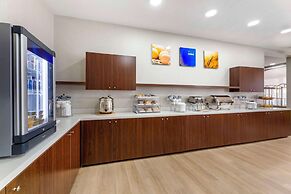 Comfort Inn & Suites Cuyahoga Falls - Akron