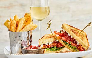 Courtyard by Marriott Toledo Maumee/Arrowhead