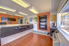 Motel 6 San Antonio, TX - Fort Sam Houston