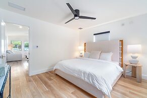Pines & Palms Resort