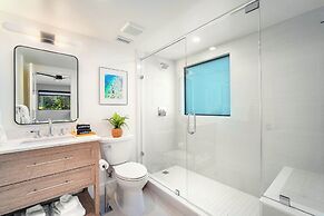 Pines & Palms Resort