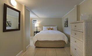 Pines & Palms Resort