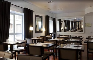 Hotel Quatro Puerta Del Sol