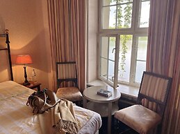 Schlosshotel Podewils