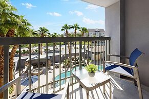 Courtyard By Marriott Las Vegas Stadium Area