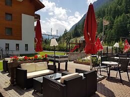 Typically Swiss Hotel Täscherhof