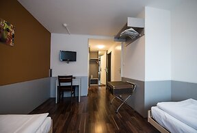 Alexander Guesthouse