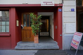 Alexander Guesthouse