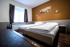 Alexander Guesthouse