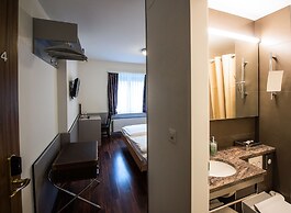 Alexander Guesthouse