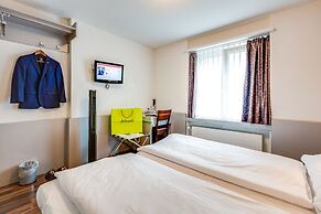 Alexander Guesthouse