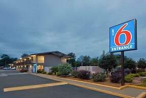 Motel 6 Columbus, GA