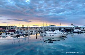 Somerset on The Pier Hobart