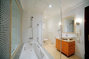 Le Royal Hotel
