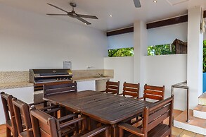 BeachView Apartments at Villa Paradiso