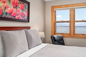 East Bay Suites