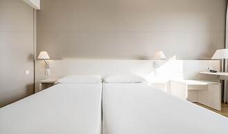 Hotel ILUNION Valencia 3