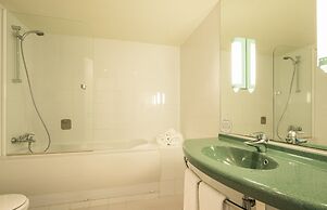 Hotel ILUNION Valencia 3