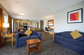 Coast Osoyoos Beach Hotel