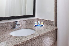 Fairfield Inn & Suites by Marriott Houston Hobby Airport.