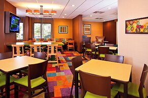 Fairfield Inn & Suites by Marriott Houston Hobby Airport.