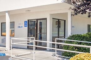Motel 6 Ukiah, CA