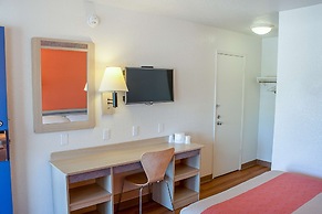 Motel 6 Ukiah, CA
