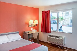 Motel 6 Ukiah, CA