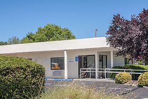 Motel 6 Ukiah, CA