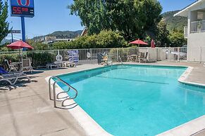 Motel 6 Ukiah, CA