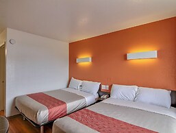 Motel 6 Buellton, CA - Solvang Area