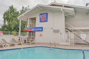 Motel 6 Portland, OR - Central