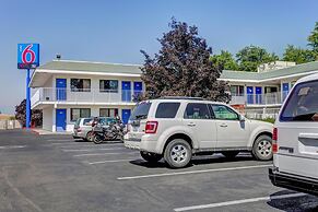Motel 6 Medford, OR