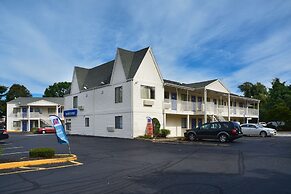 Motel 6 Southington, CT - Hartford