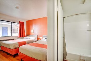 Motel 6 Southington, CT - Hartford
