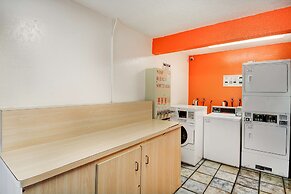 Motel 6 Southington, CT - Hartford