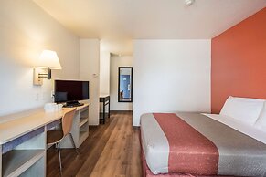 Motel 6 Rohnert Park, CA