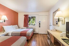Motel 6 Rohnert Park, CA