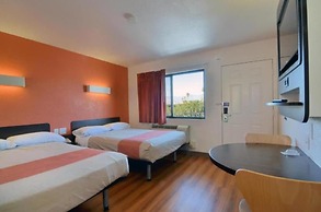 Motel 6 Palm Desert, CA - Palm Springs Area