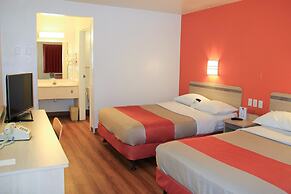 Motel 6 Enfield, CT - Hartford