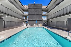 Motel 6 Escondido, CA