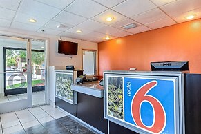 Motel 6 Pinole, CA