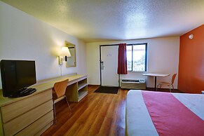 Motel 6 Chicopee, MA - Springfield