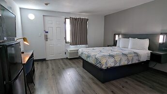 Motel 6 Leominster, MA
