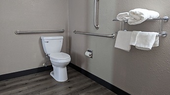 Motel 6 Leominster, MA