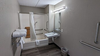 Motel 6 Leominster, MA