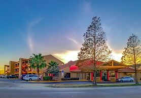 Howard Johnson by Wyndham Houston Hobby Airport