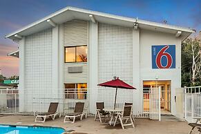 Motel 6 Ogden, UT- Downtown